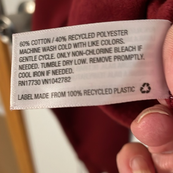 NWOT Wild Fable cotton/polyester maroon hooded cropped soft sweatshirt, Size L - Picture 6 of 6